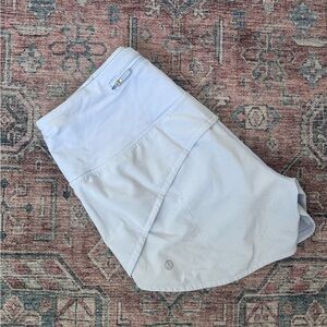 Lululemon 4inch high rise speed ups in a light lavender. Rarely worn.